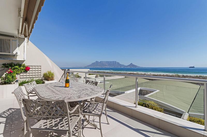 To Let 3 Bedroom Property for Rent in Dolphin Beach Western Cape